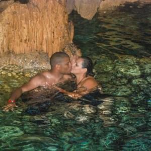 Meet your Posher, Ramona